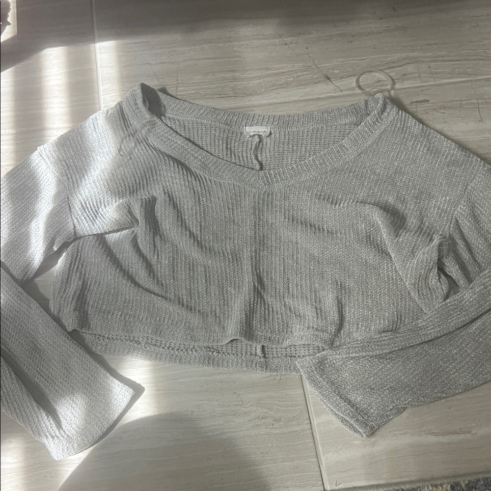 Le Lis Light Gray Long Sleeve Top